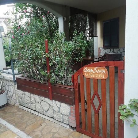 Casa Vacanze Sonia Apartment Amelia Exterior photo