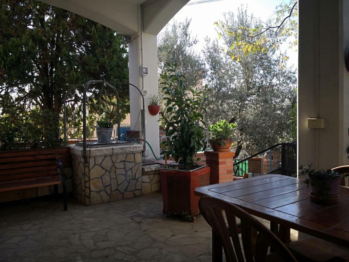 Casa Vacanze Sonia Apartment Amelia Exterior photo